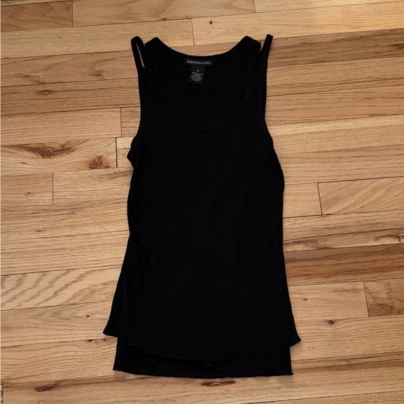 Robertson and Rodeo Layered Tank - Picture 5 of 7